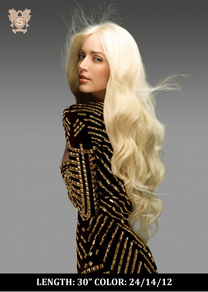 Caucasian woman in a Star Pro Blond Wig : length 30